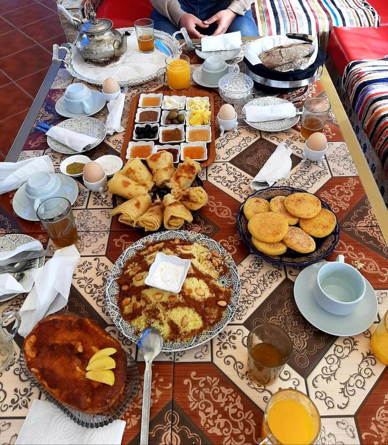 Hotel Lahlou Riad Cafeteria ウジダ エクステリア 写真